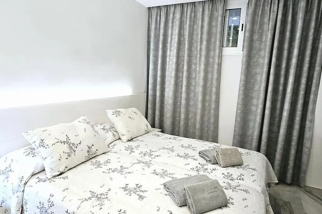 אדחה Altamira Paradise